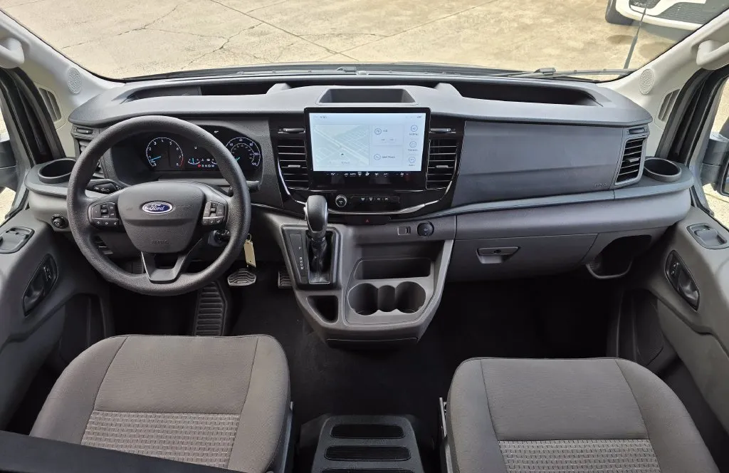Ford Transit-350 photo 15