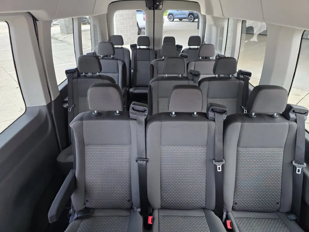 Ford Transit-350 photo 14