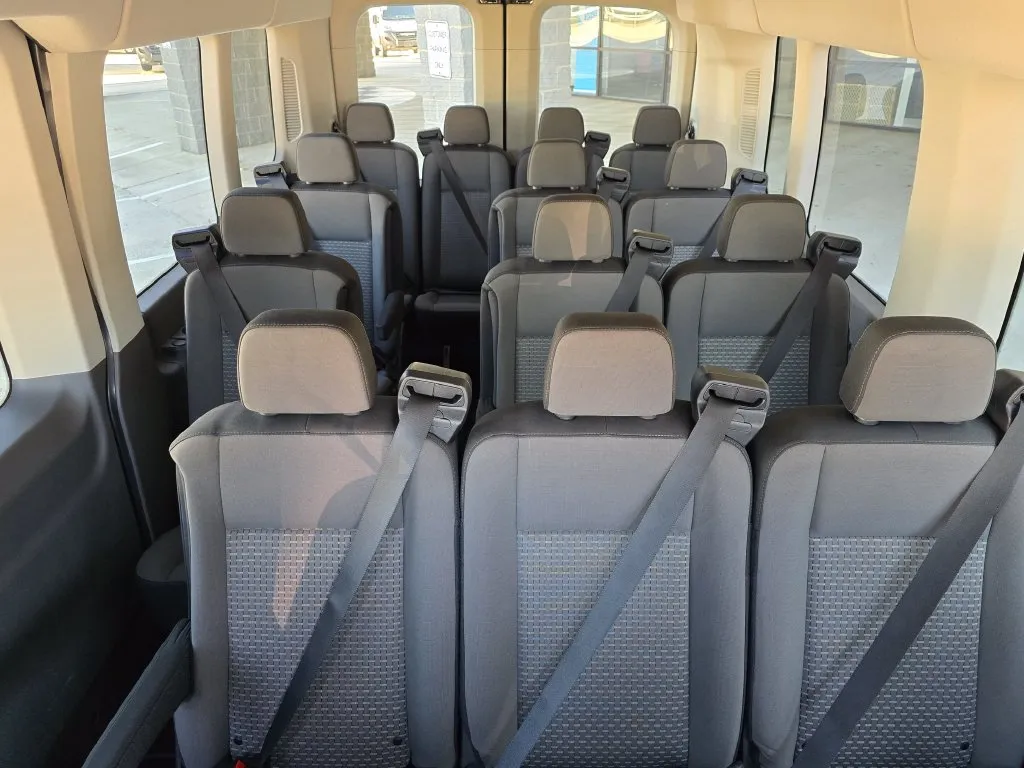 Ford Transit-350 photo 15