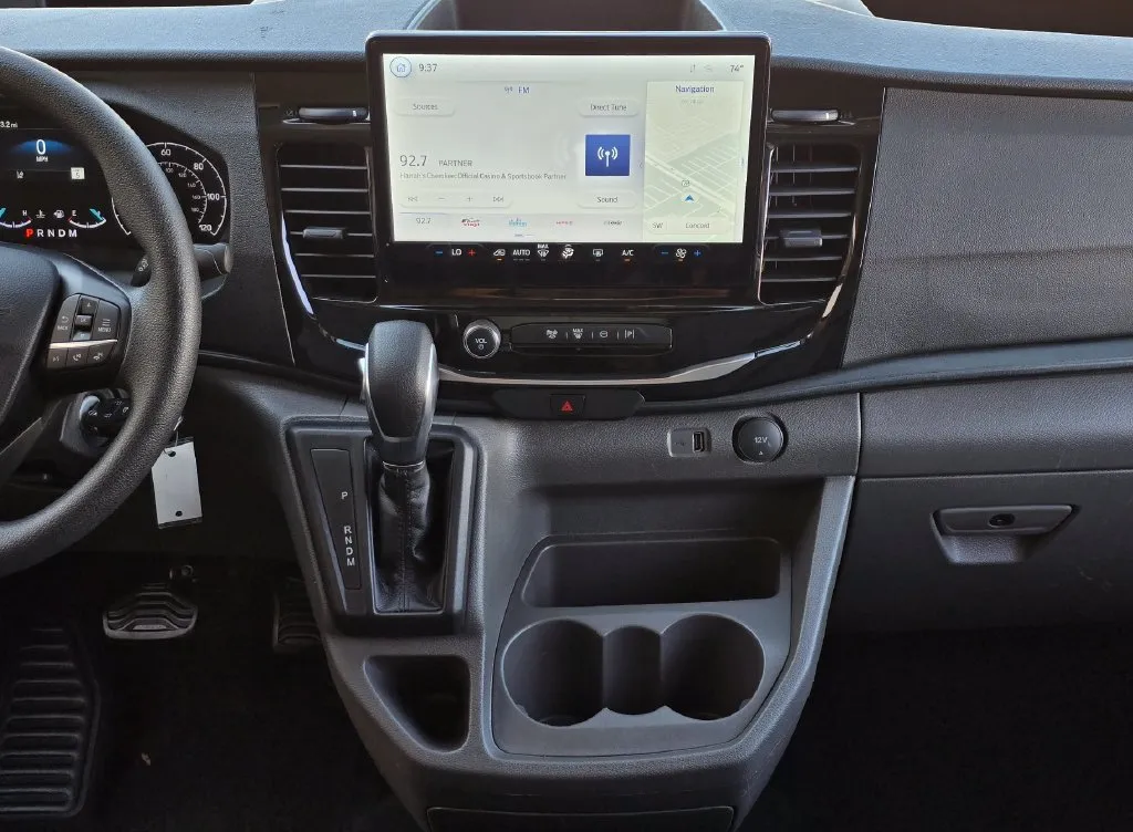 Ford Transit-350 photo 25
