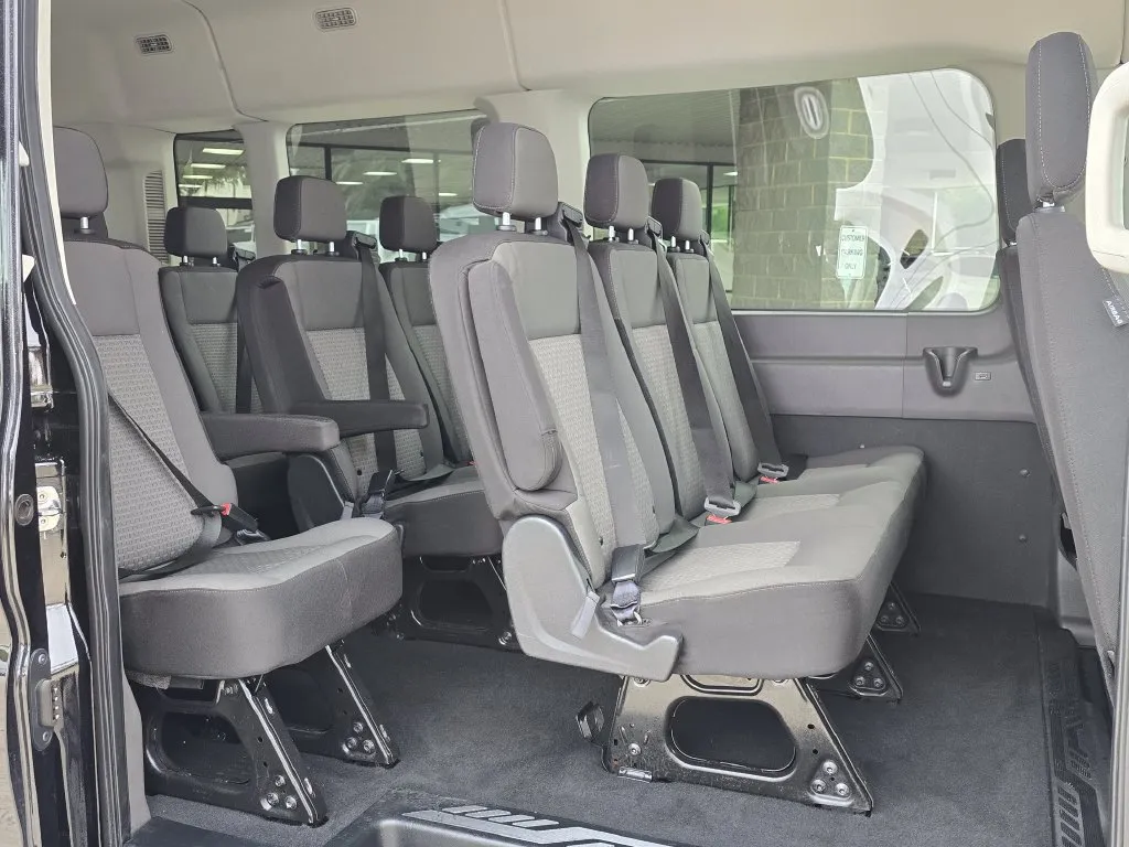 Ford Transit-350 photo 13