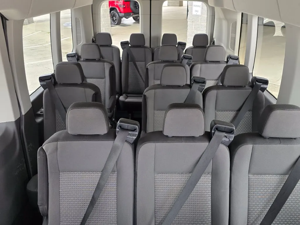 Ford Transit-350 photo 14