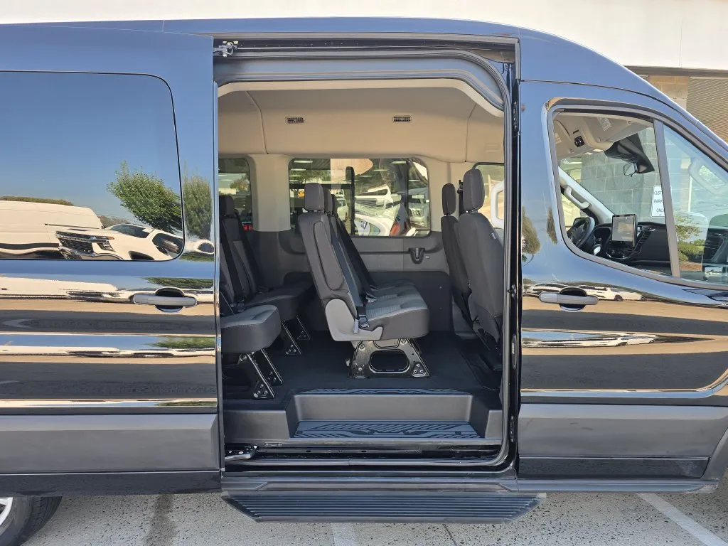 Ford Transit-350 photo 12