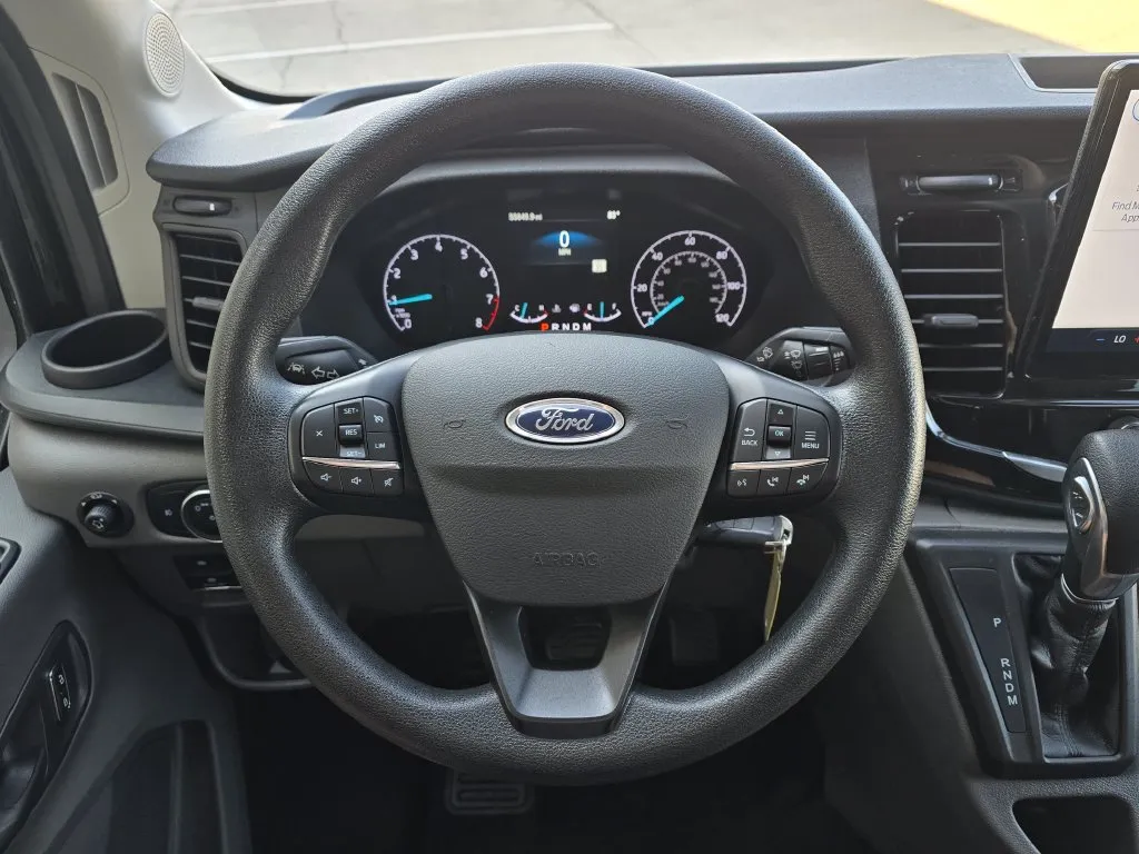 Ford Transit-350 photo 17