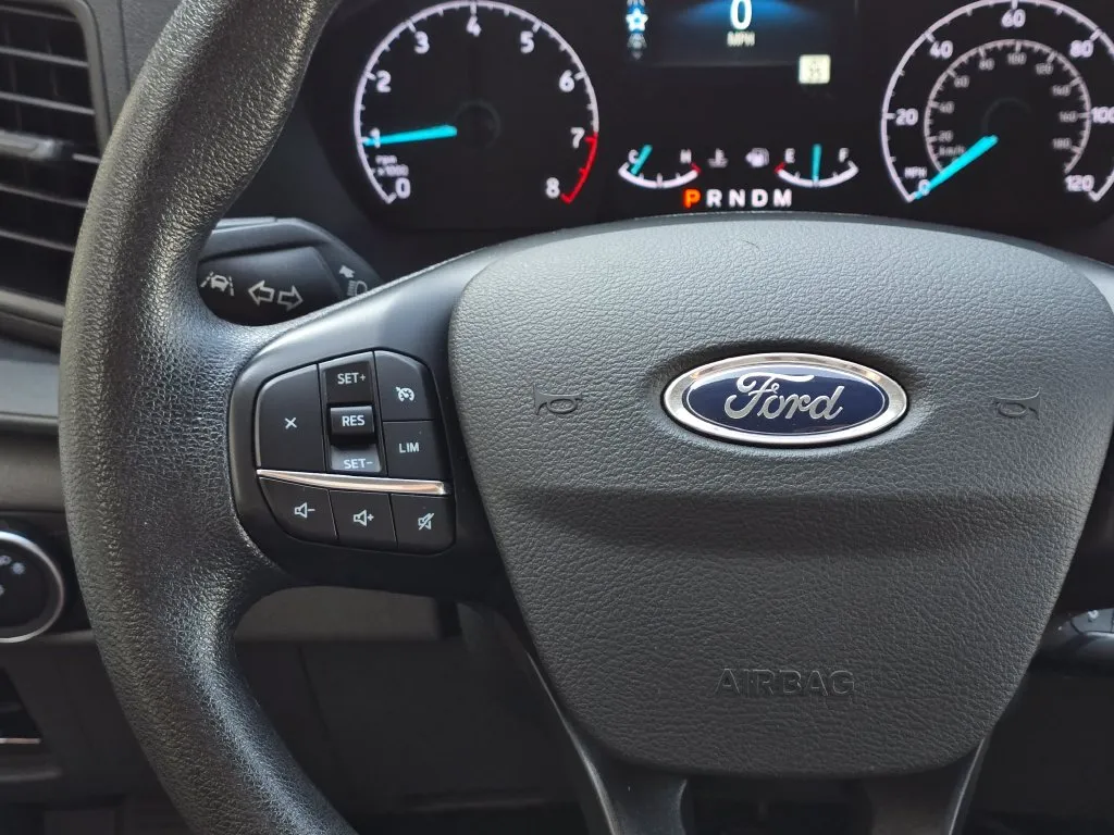Ford Transit-350 photo 20