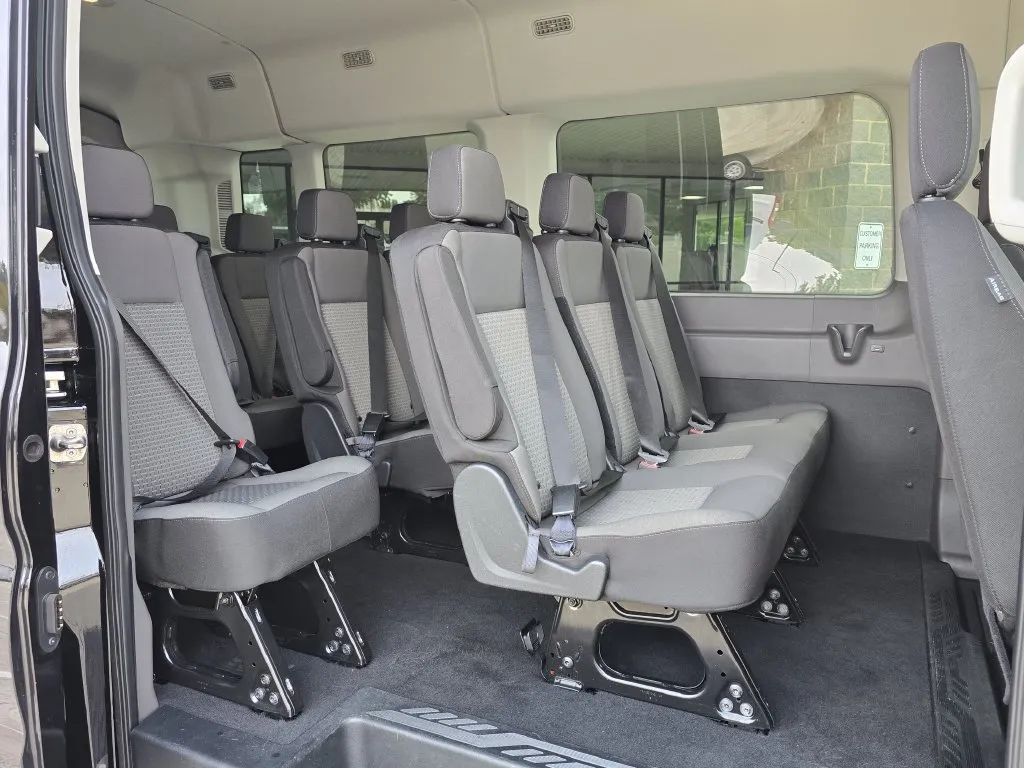 Ford Transit-350 photo 13