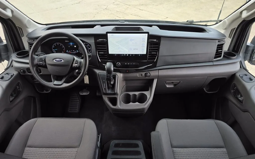 Ford Transit-350 photo 16