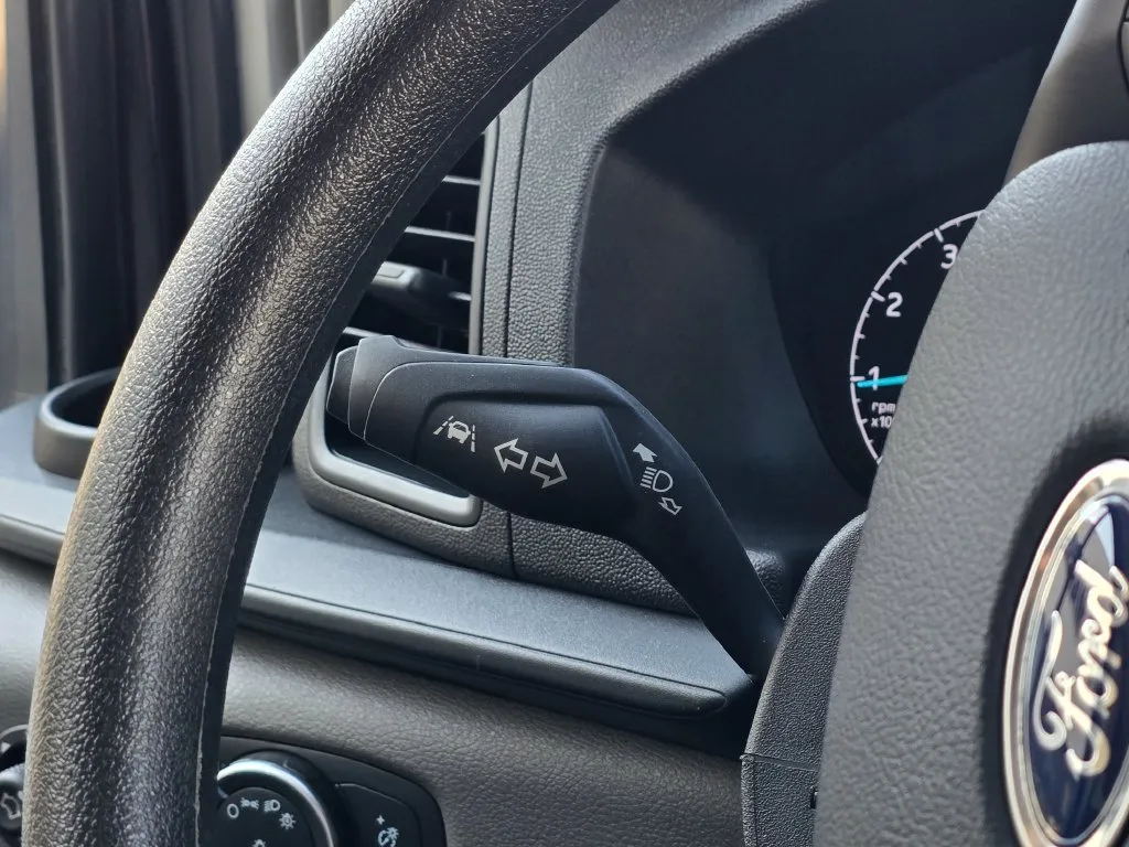 Ford Transit-350 photo 19
