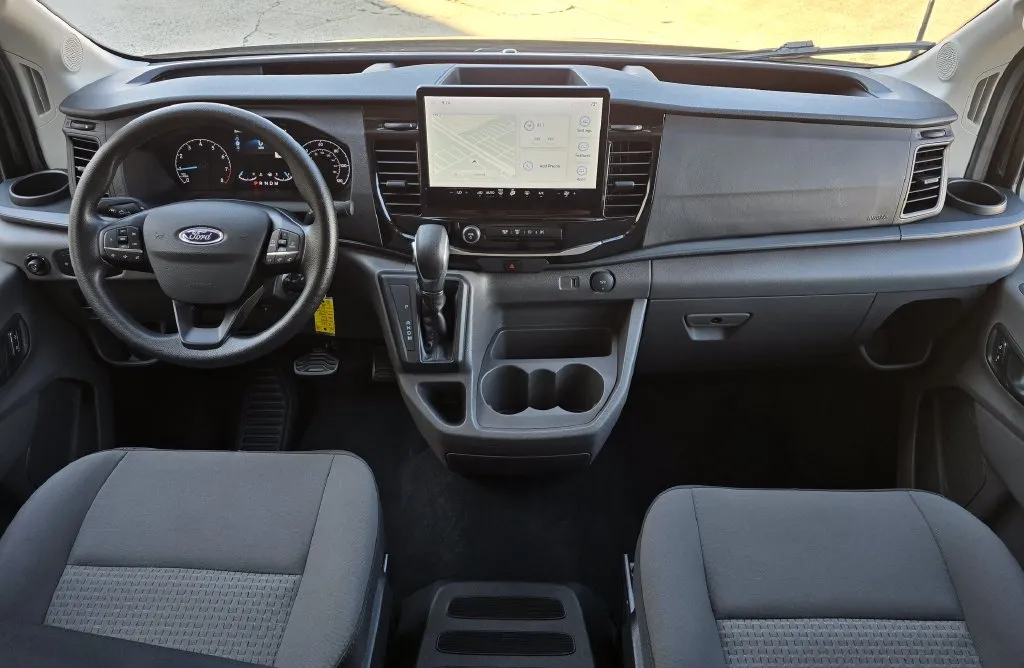 Ford Transit-350 photo 17