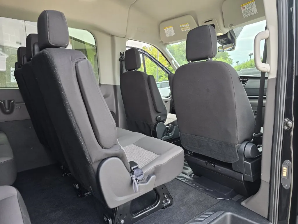 Ford Transit-350 photo 15