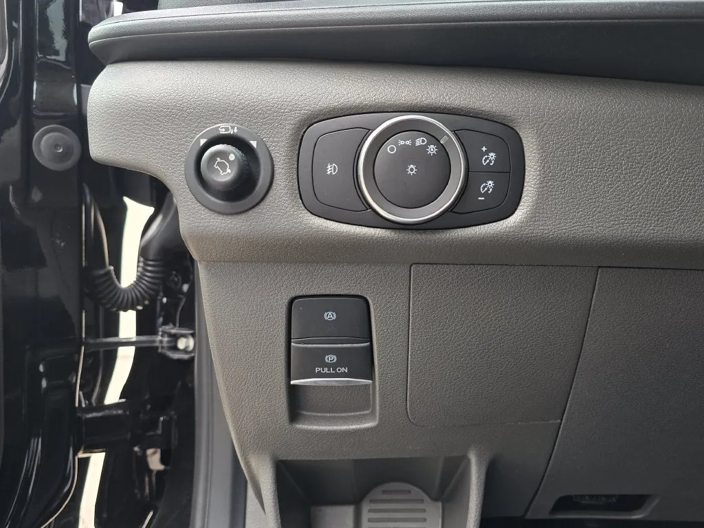 Ford Transit-350 photo 35