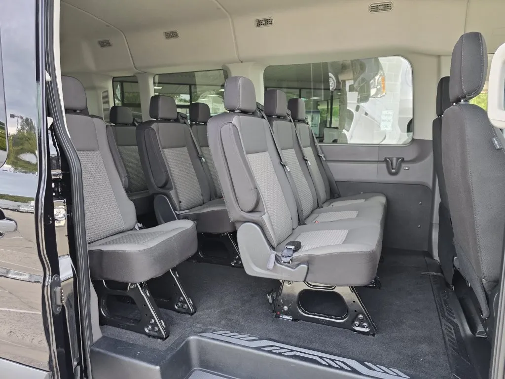 Ford Transit-350 photo 14