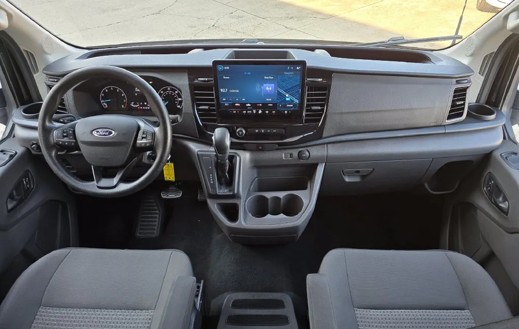 Ford Transit-350 photo 16