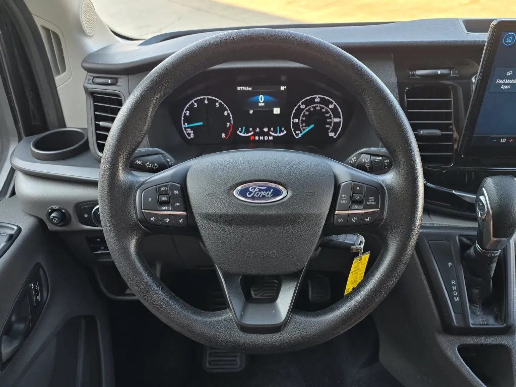 Ford Transit-350 photo 17