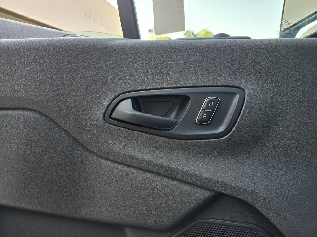 Ford Transit-350 photo 35