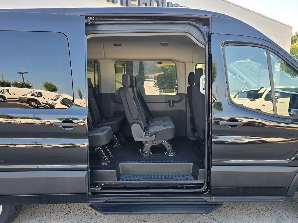 Ford Transit-350 photo 12