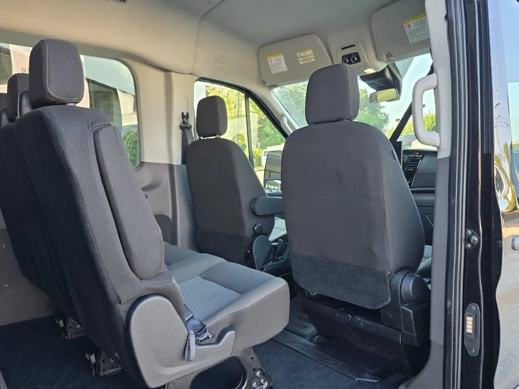 Ford Transit-350 photo 14