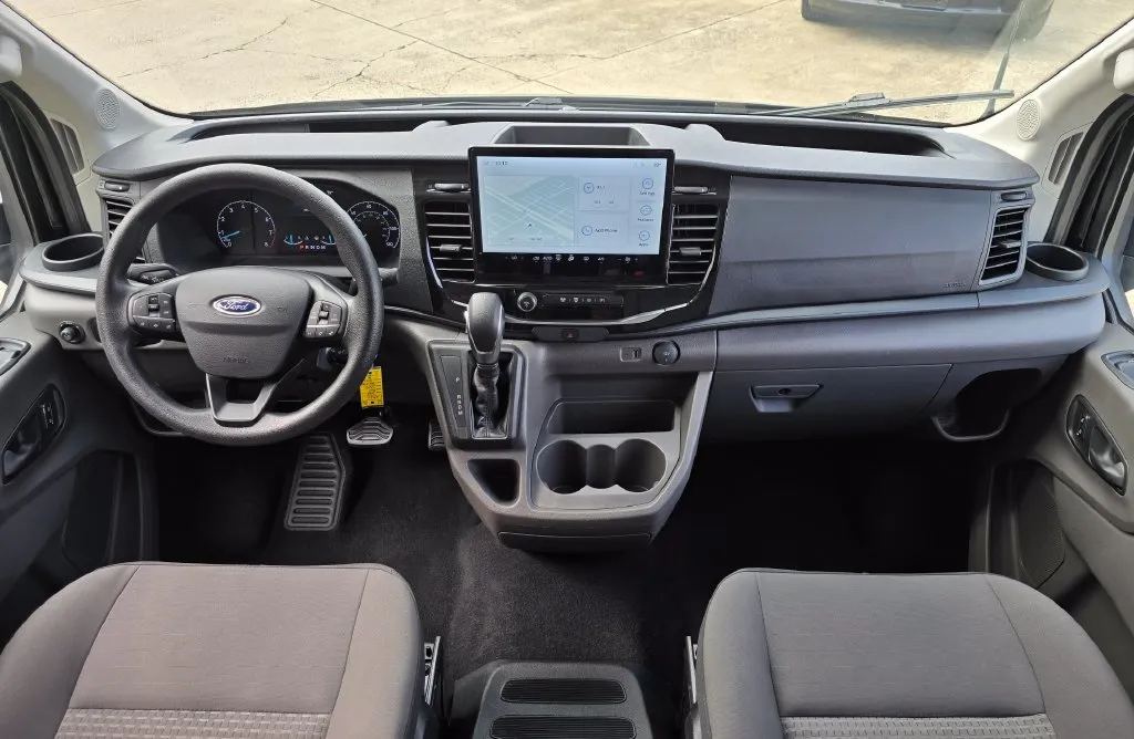 Ford Transit-350 photo 16