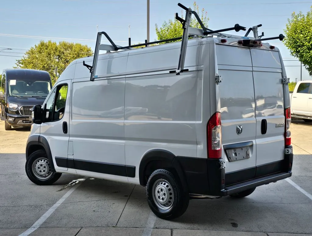 Ram ProMaster 2500 photo 12