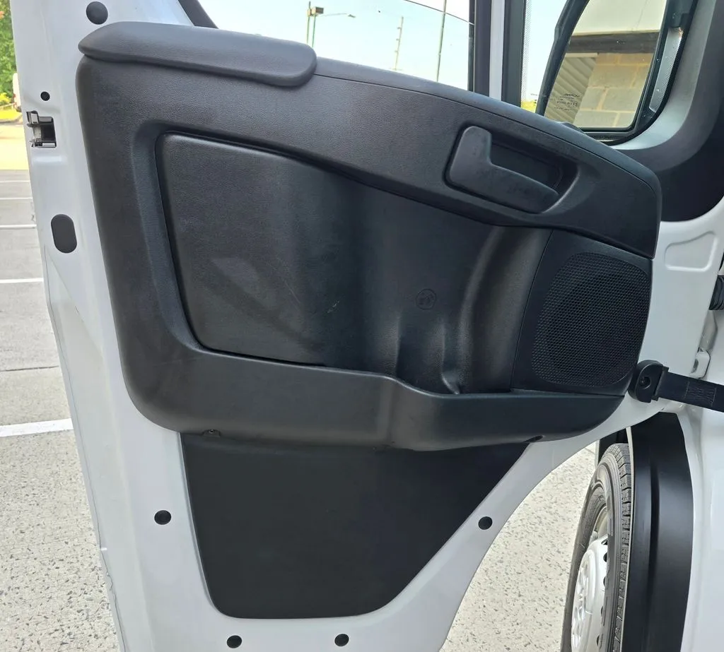 Ram ProMaster 2500 photo 35