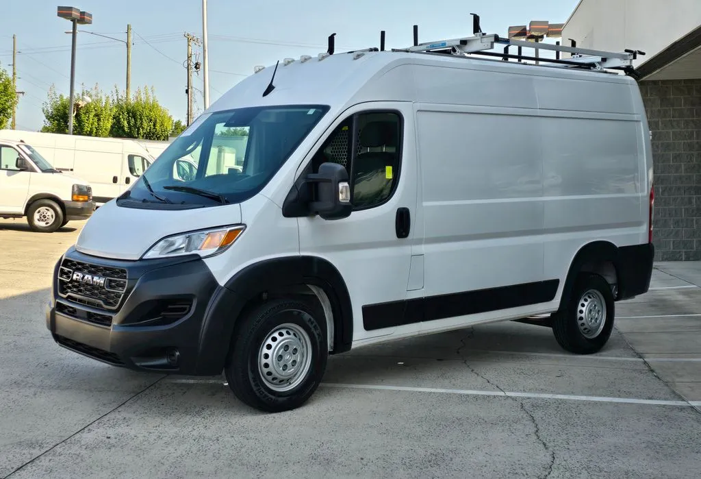 Ram ProMaster 2500 photo 9