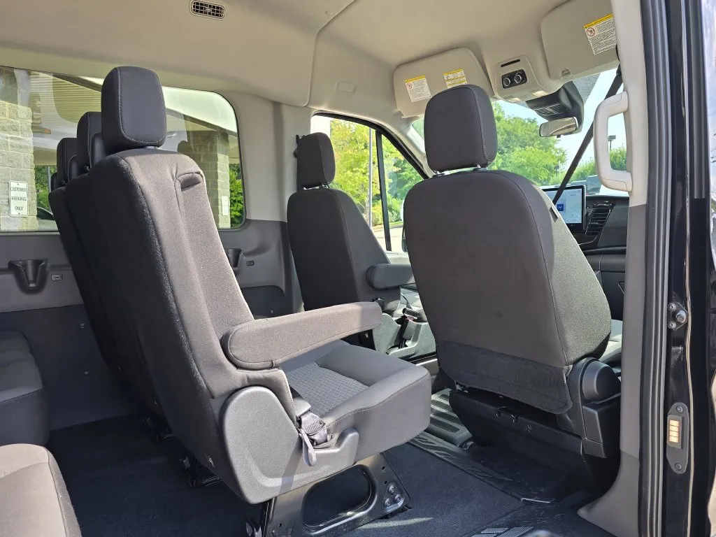 Ford Transit-350 photo 14