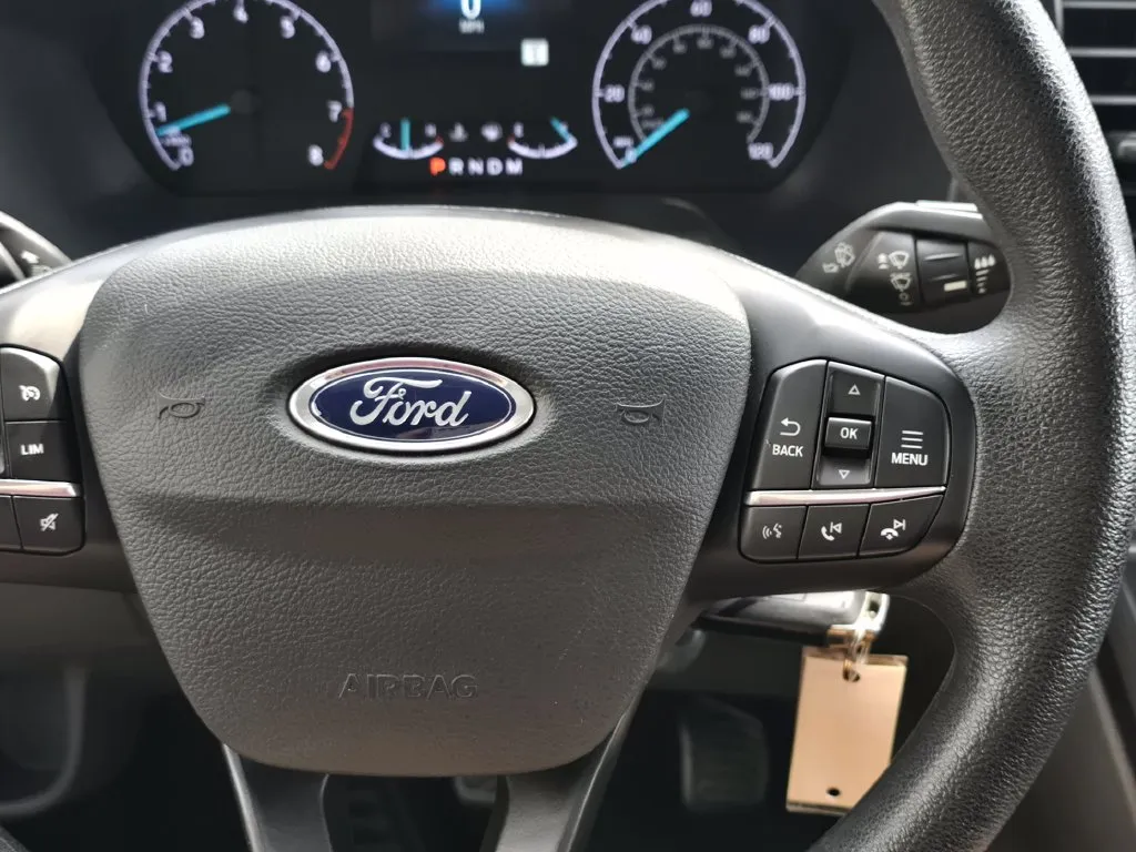 Ford Transit-350 photo 21