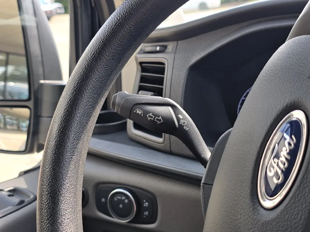Ford Transit-350 photo 18