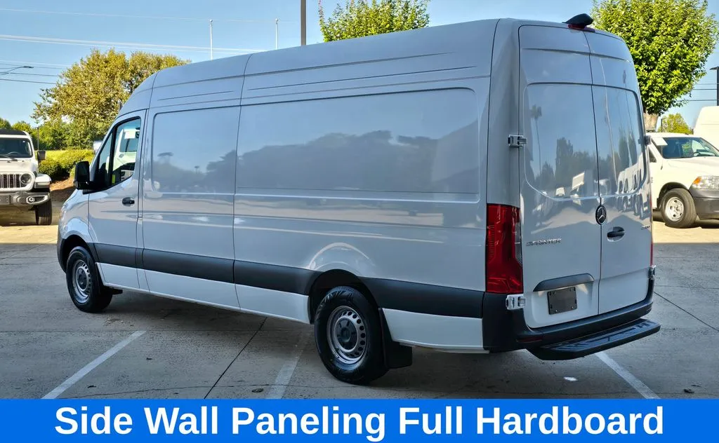 Mercedes-Benz Sprinter photo 7