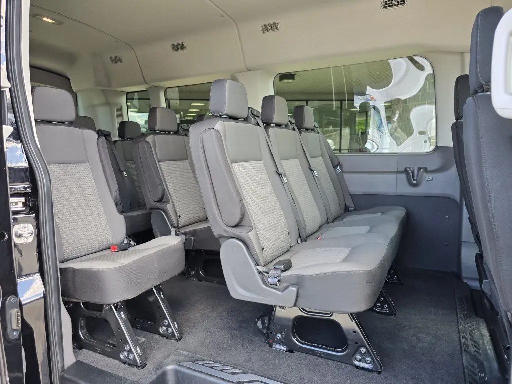 Ford Transit-350 photo 13