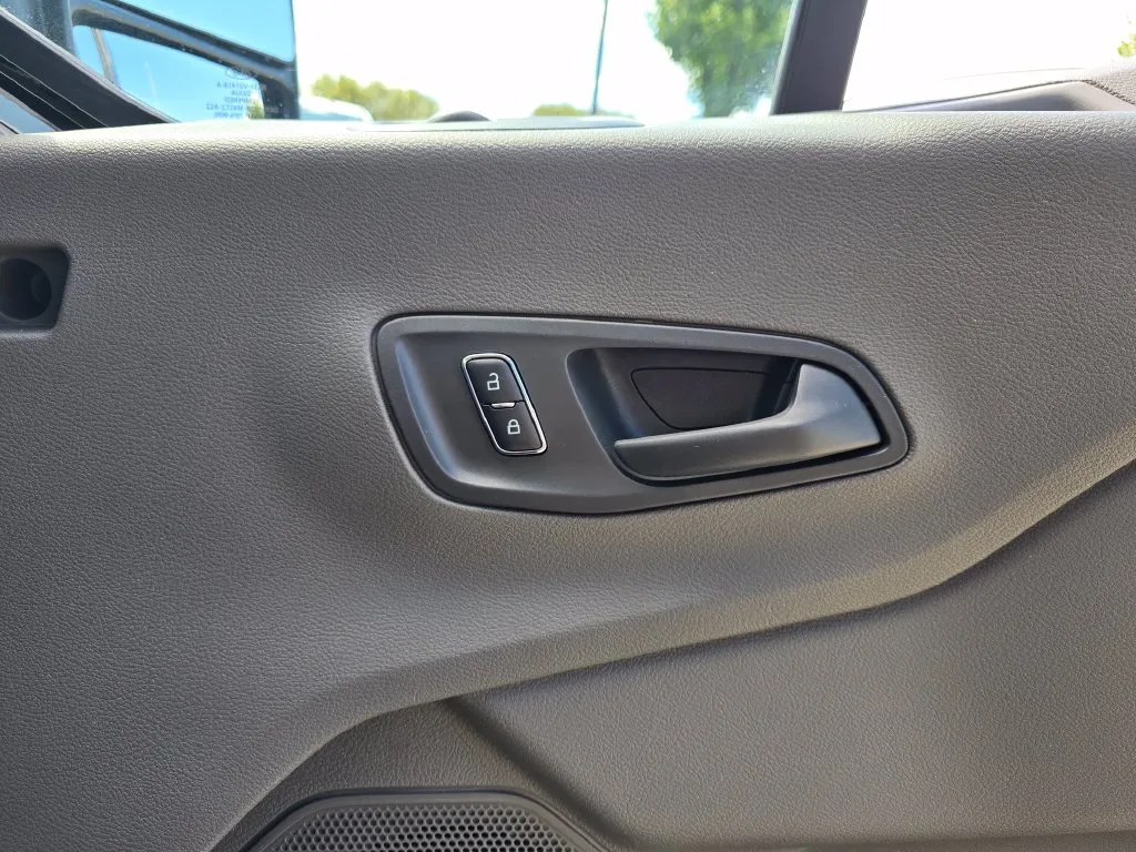 Ford Transit-350 photo 39
