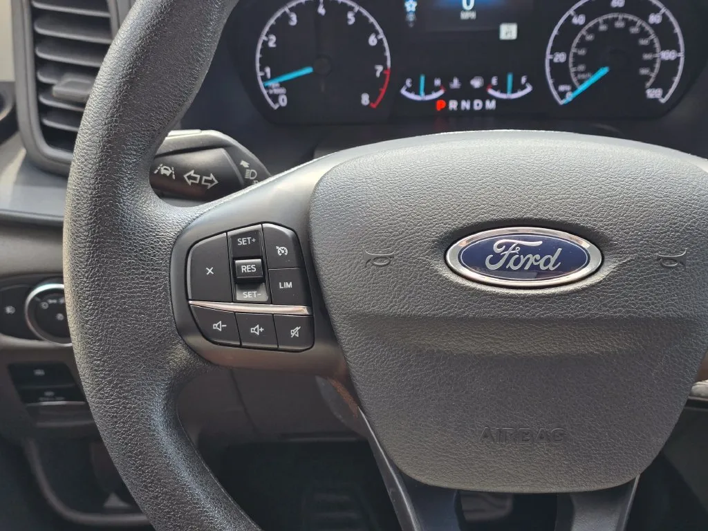 Ford Transit-350 photo 18