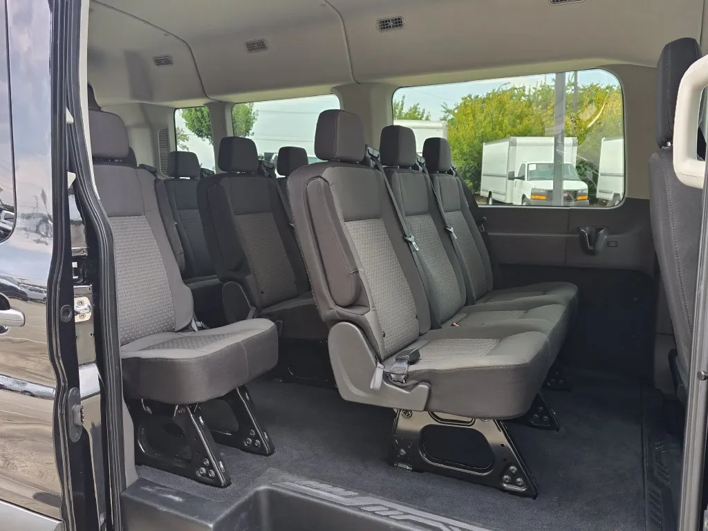 Ford Transit-350 photo 13