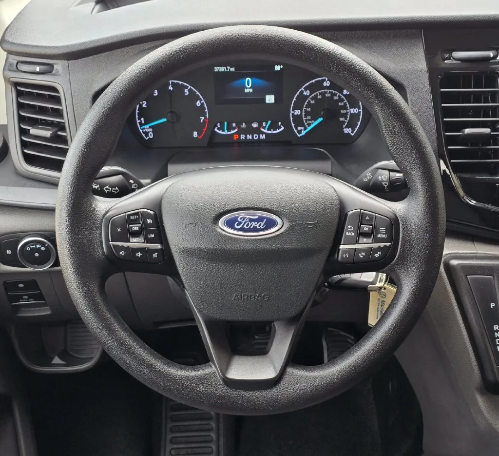Ford Transit-350 photo 17
