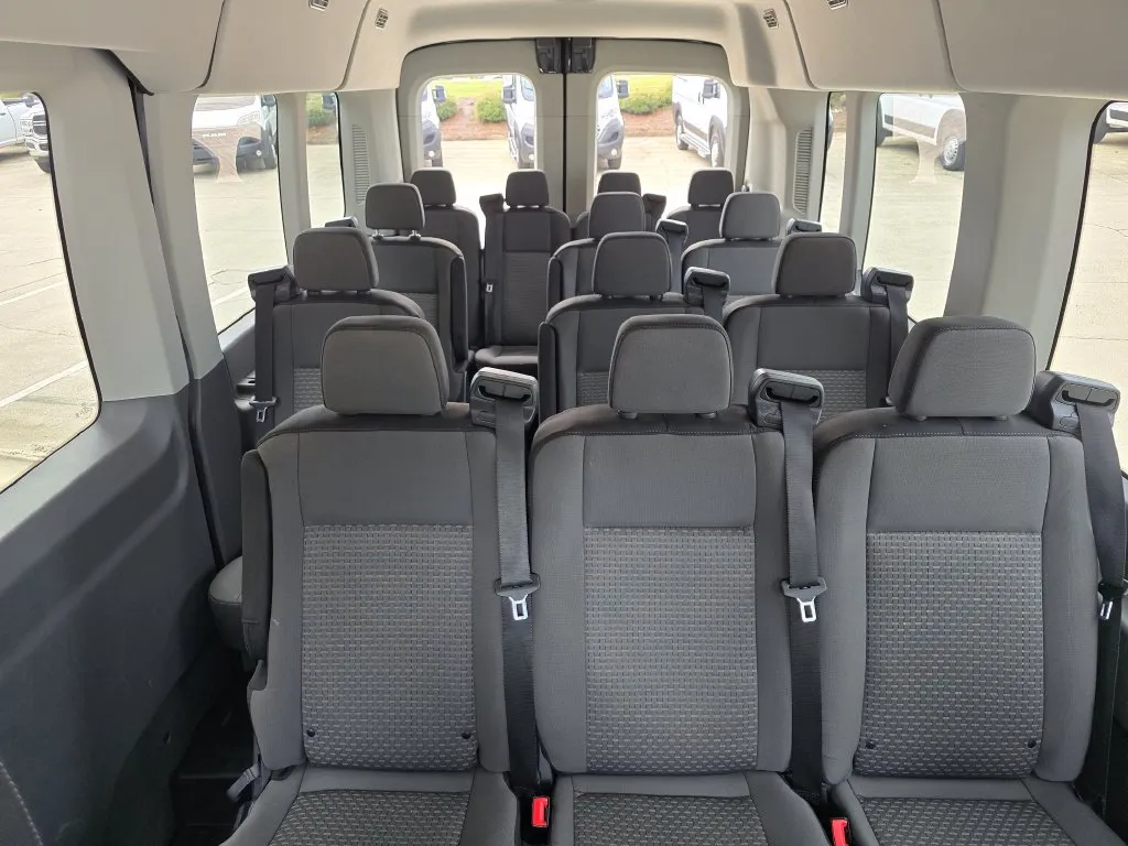 Ford Transit-350 photo 15