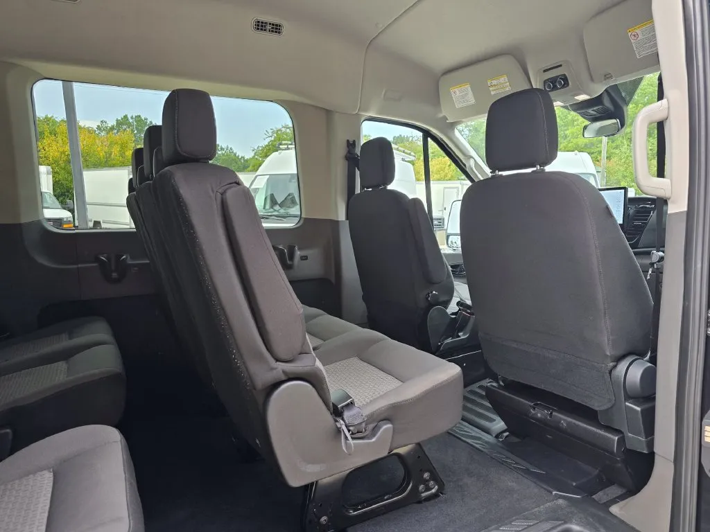 Ford Transit-350 photo 14