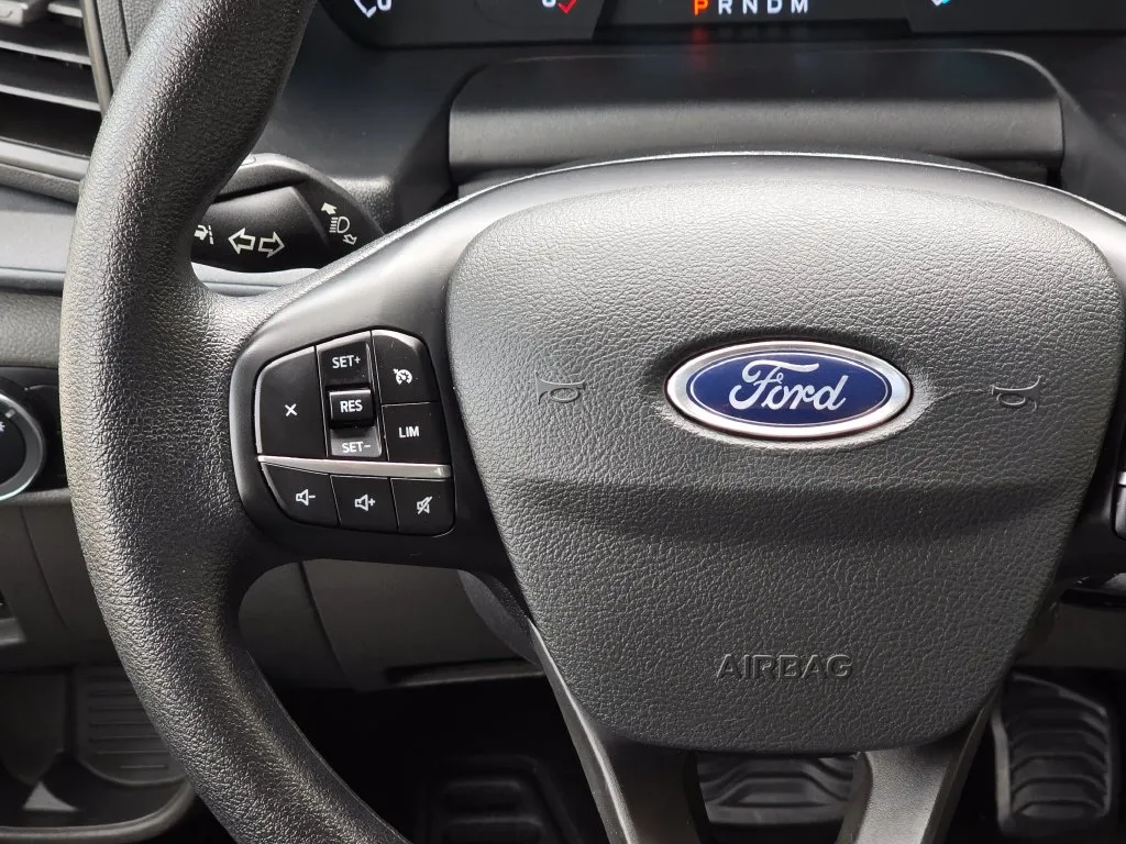 Ford Transit-350 photo 18