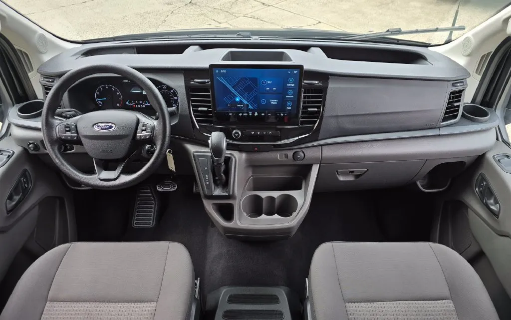 Ford Transit-350 photo 16