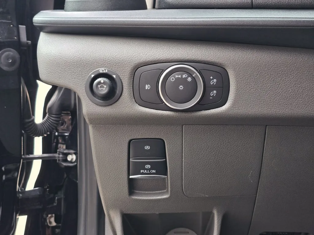 Ford Transit-350 photo 30