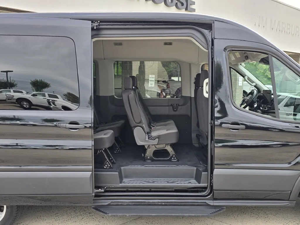 Ford Transit-350 photo 12