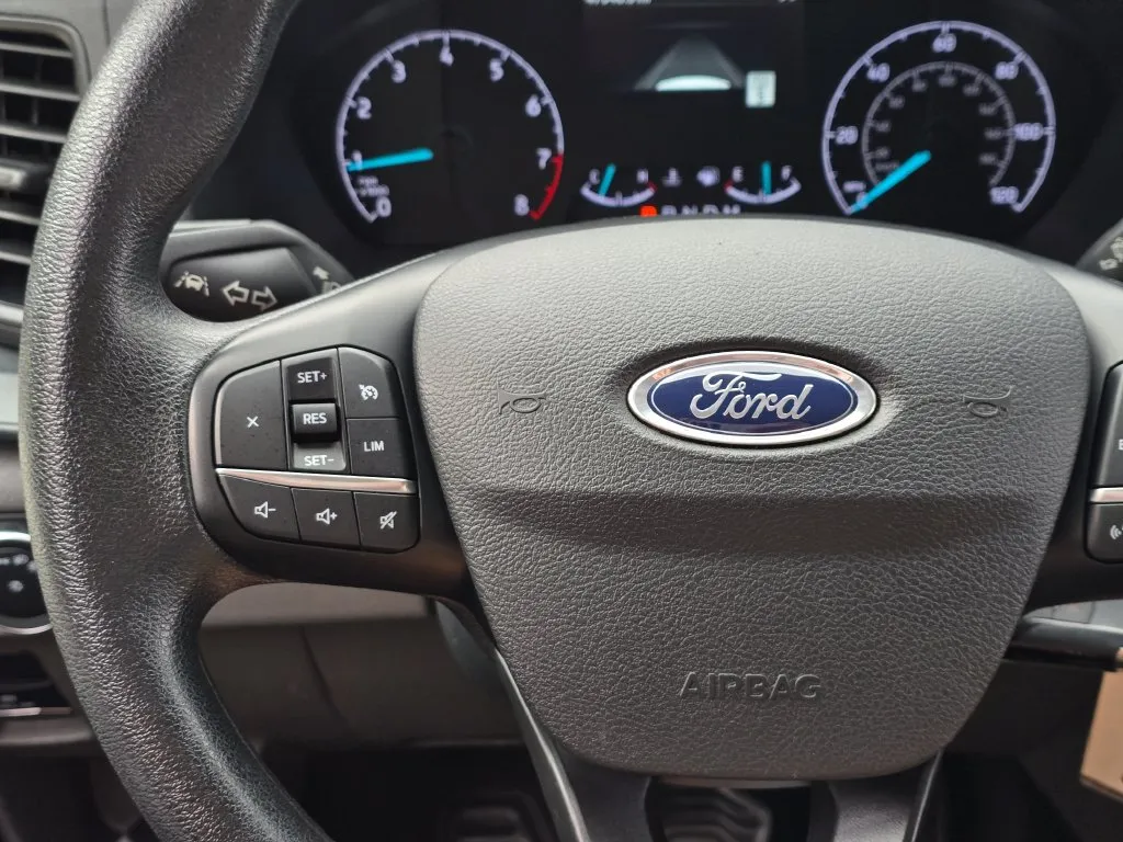 Ford Transit-350 photo 19