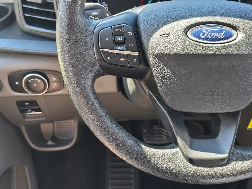 Ford Transit-350 photo 31