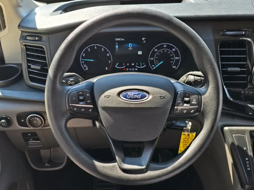 Ford Transit-350 photo 32