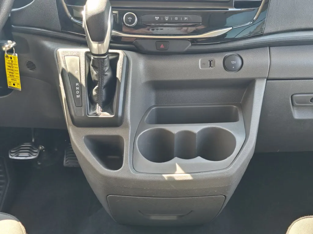 Ford Transit-350 photo 41