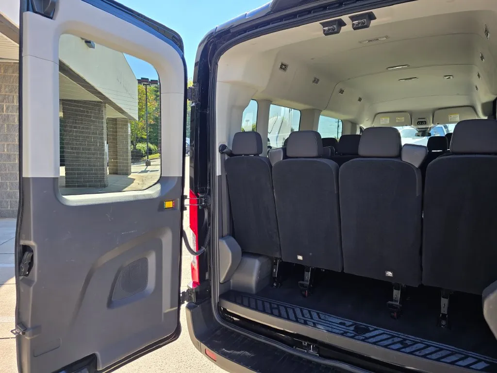 Ford Transit-350 photo 14