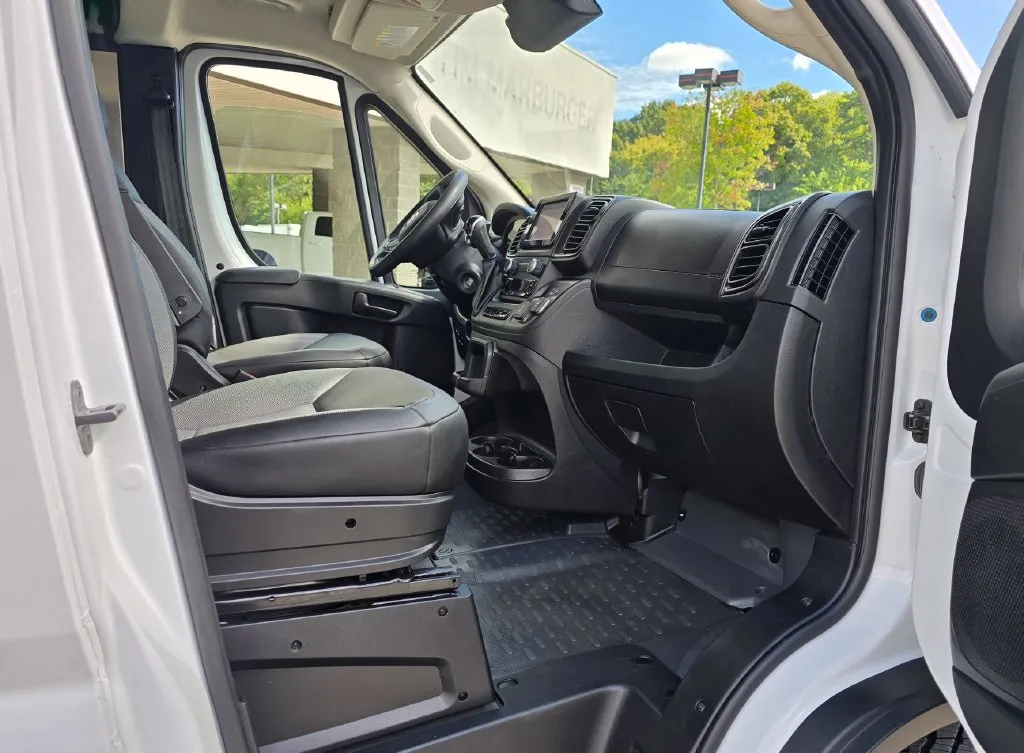 Ram ProMaster 2500 photo 29