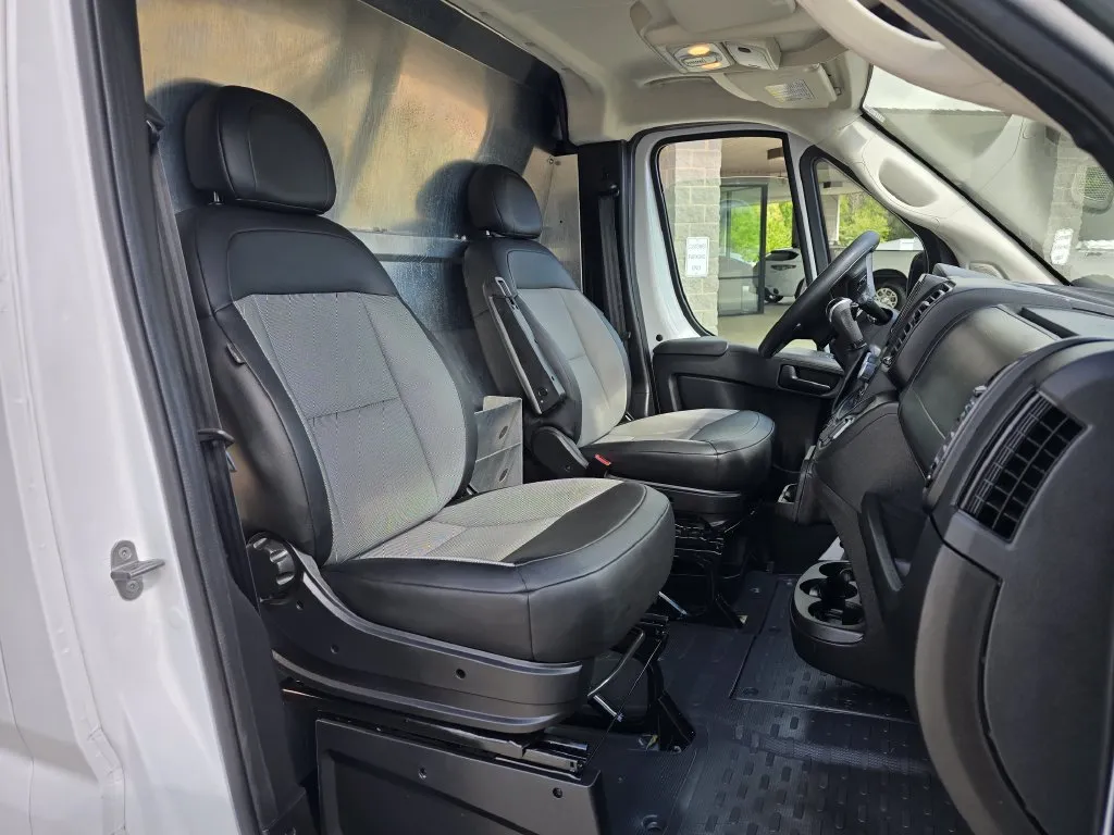 Ram ProMaster 2500 photo 30