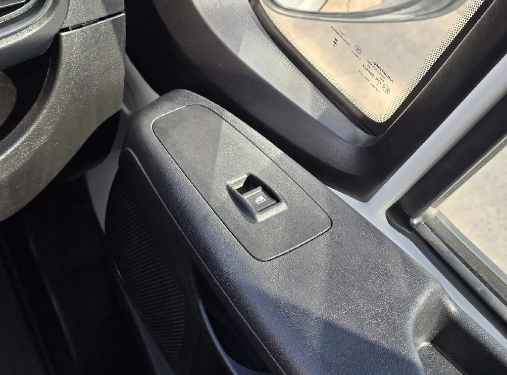Ram ProMaster 2500 photo 32