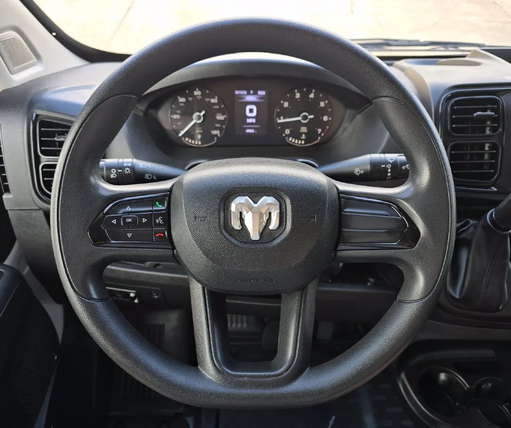 Ram ProMaster 2500 photo 38