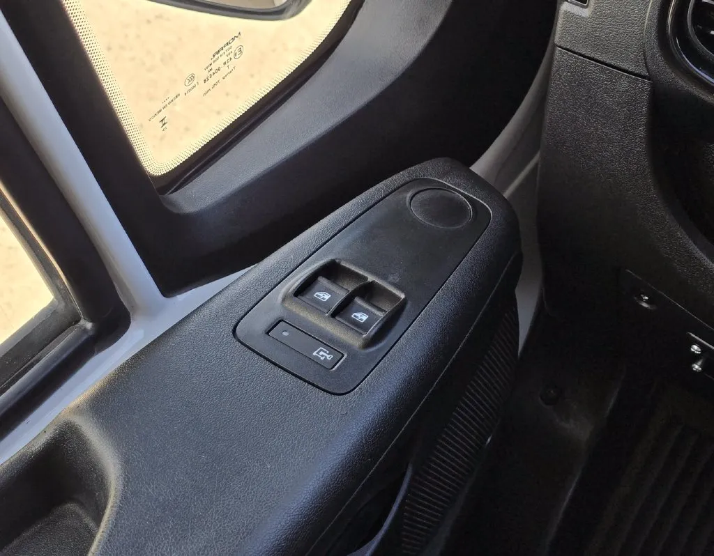 Ram ProMaster 2500 photo 28